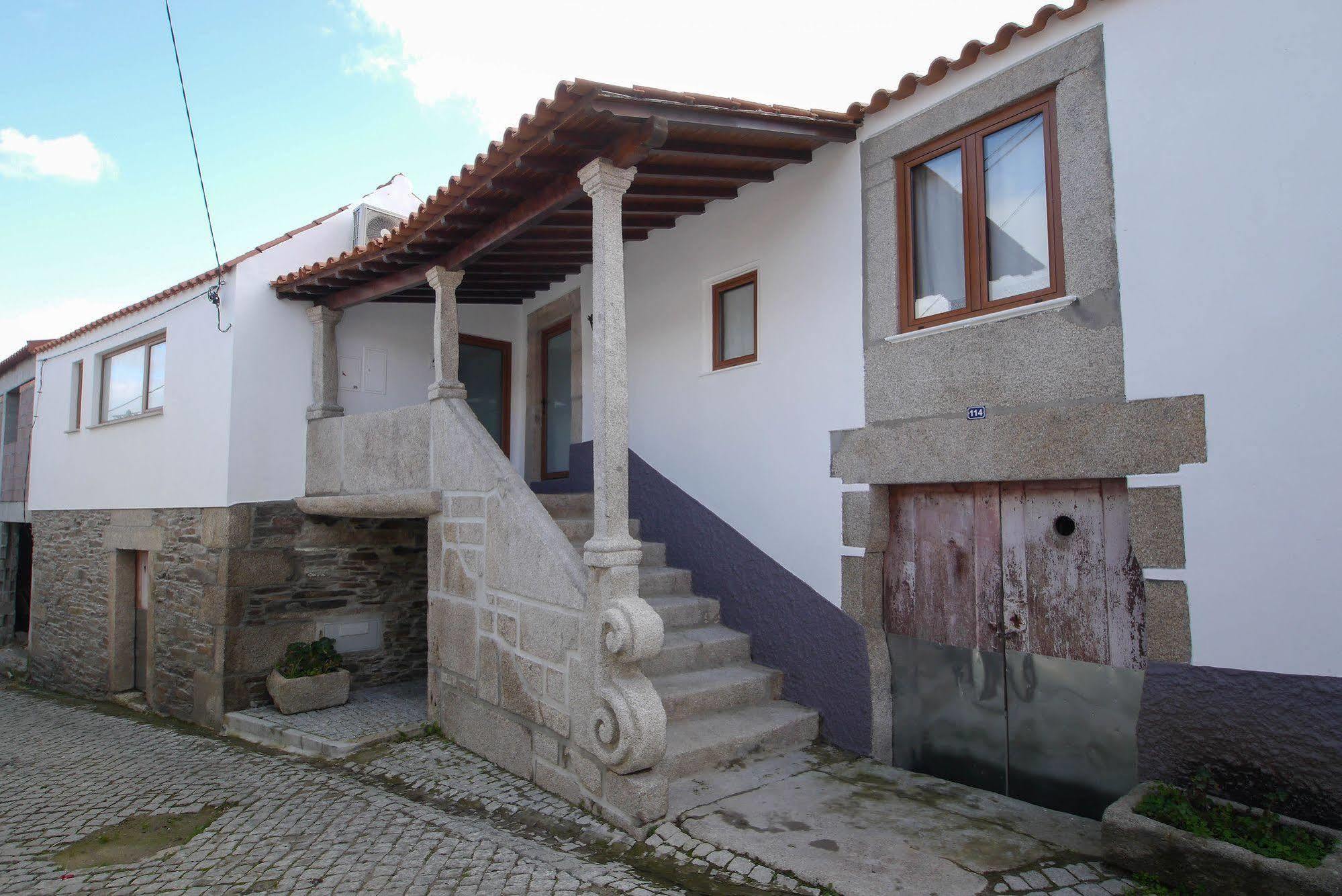 O Ze Ja Dormiu Aqui Villa Celeiros Kültér fotó